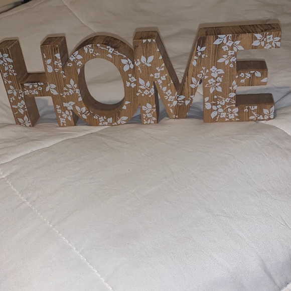 Homegoods Other - Wooden HOME Decor Sign with Floral Design